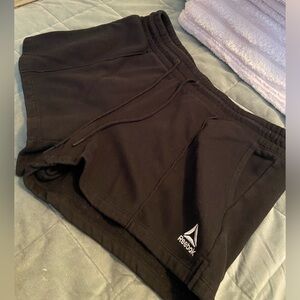 Reebok Women’s Shorts Size XL Black